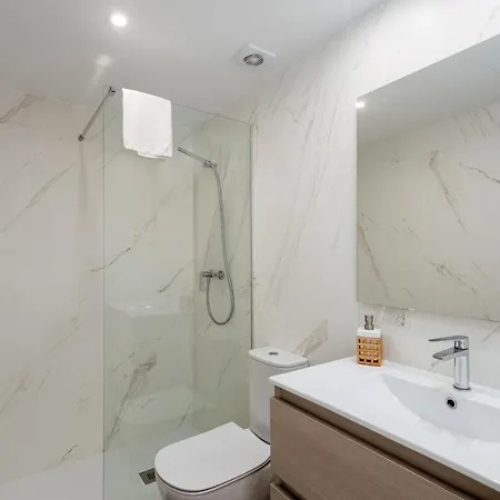 Апартаменты Lotus 2401 - Beautiful With Pool & Sea View